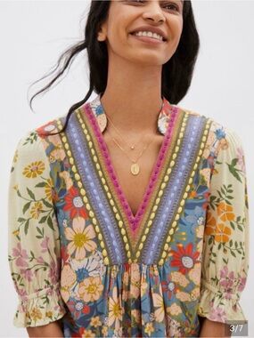 Anthro Blank London Boho Floral V-Neck Women’s top size medium